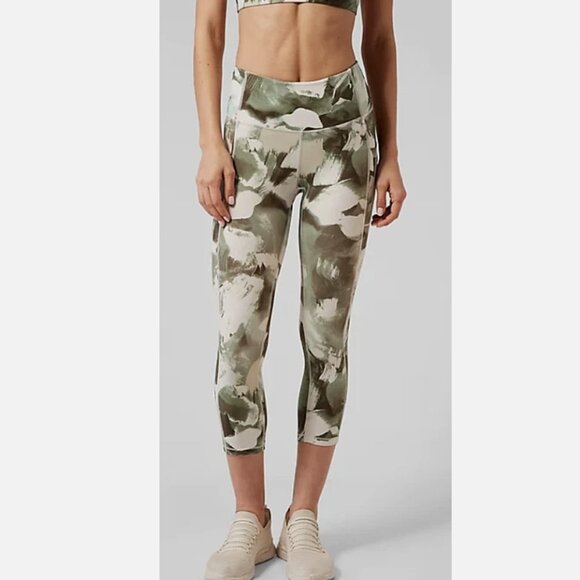 Athleta Women's Ultimate Stash II Capri Small color Painted Energy Olive XS - Picture 1 of 12